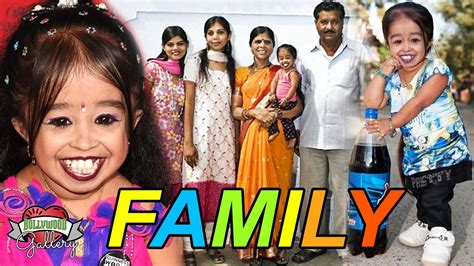 Jyoti Amge With Father Mother Brother Sister And Friends Youtube