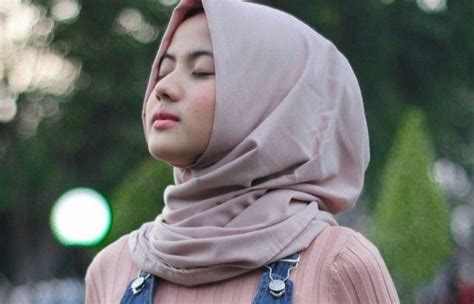 Namun terkadang, kala menjalin sebuah hubungan, kamu kerap di hadapkan rasa bingung dan. Berdoa Minta Jodoh yang Putih dan Cantik, Apa Nggak Harus Ngaca Dulu?