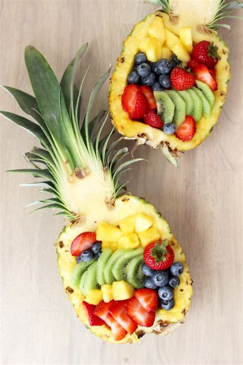 How To Cut A Pineapple Into A Fruit Bowl Sevenlayercharlotte