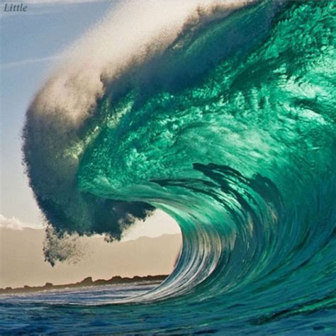Spectacular Photos Taken Inside Gigantic Waves Pics Izismile Com