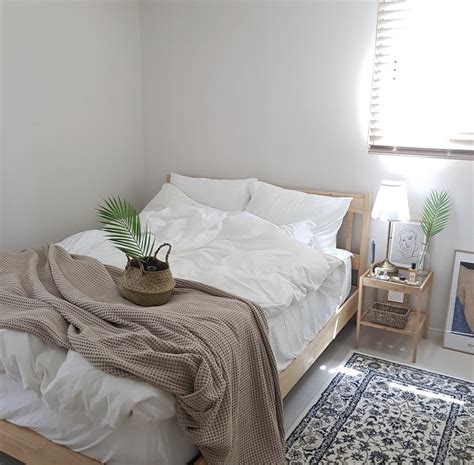 The same can be said for your bedroom. Minimalist Bedroom Inspo