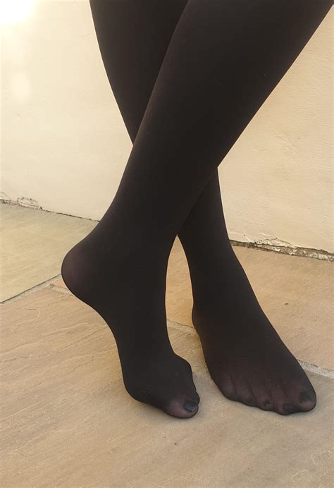 Sexy Feet In Nylon Rpantyhose