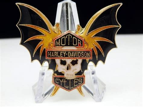 Vtg Harley Davidson Motor Cycle Wings Skull Enamel Hat Lapel Pin