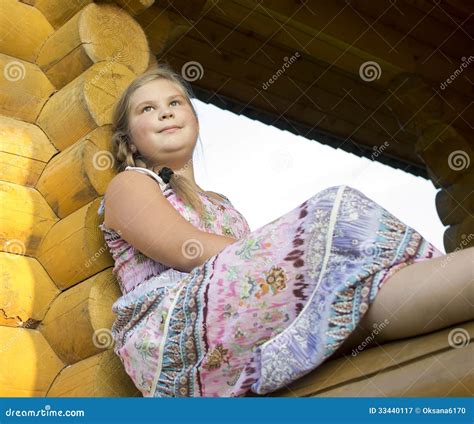Retrato Da Menina De 10 Anos Imagem De Stock Imagem De Sorriso Anos 33440117
