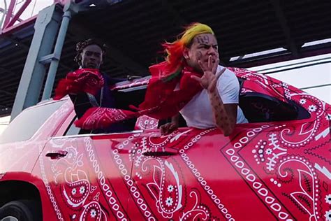 6ix9ine Rides Around In Bandana Wrapped Suv In Tati Video Xxl