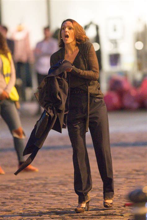 Доктор фостер (2015) смотреть онлайн. Doctor Foster series 2: FIRST LOOK at Suranne Jones filming new season | TV & Radio | Showbiz ...