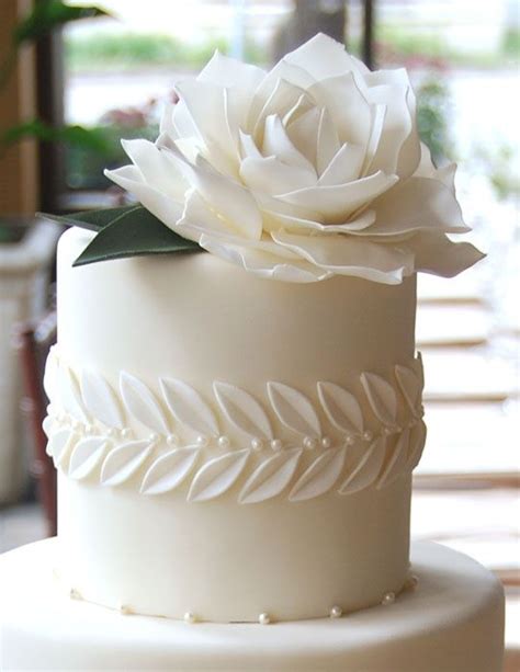 From wedding cake shapes, the actual cake. 25 Timeless Yet Trendy All-White Wedding Cakes - crazyforus