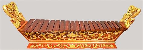 Dalam bahasa musik disebut perkusi. Alat Musik Tradisional Yang Dimainkan Dengan Cara Dipukul - Berbagai Alat