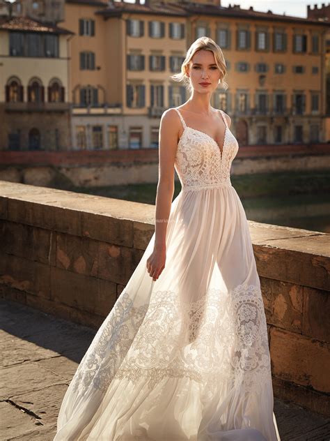 Последние твиты от julie morelle (@julie_morelle). Robes de mariée sur Nicole - NI12117 - Mariages.net