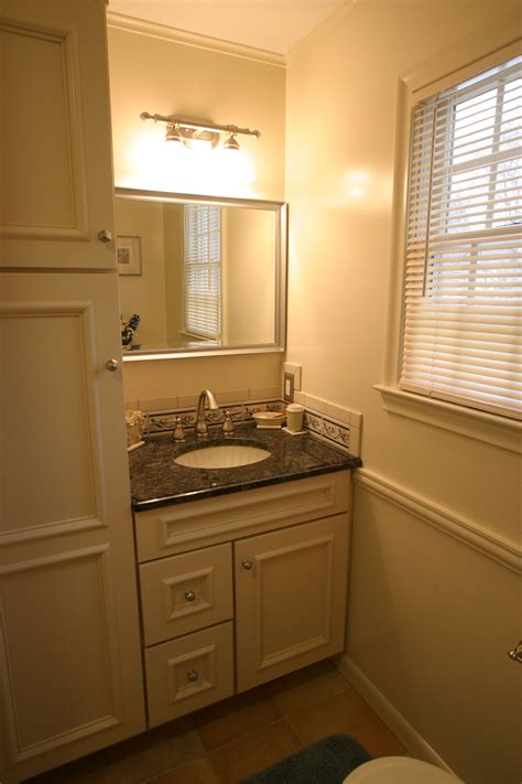 Look At All The Cabinet Space In Such A Small Bathroom Small Bathroom