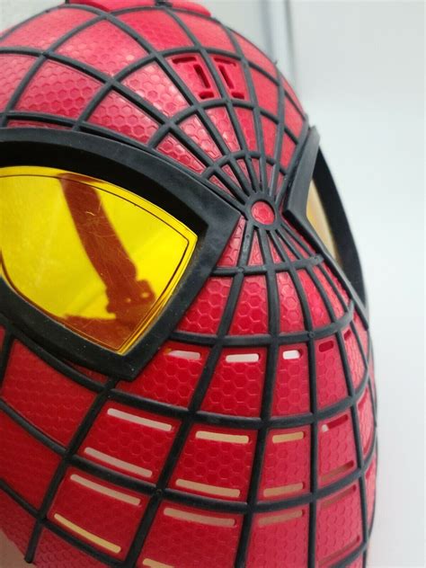 Amazing Spider Man Talking Hero Fx Mask 10 Hero Phrases Lights And Sound