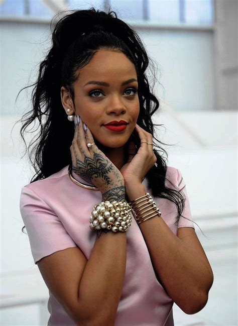 Pin By Love On Rihanna Statement Necklace Rihanna Necklace