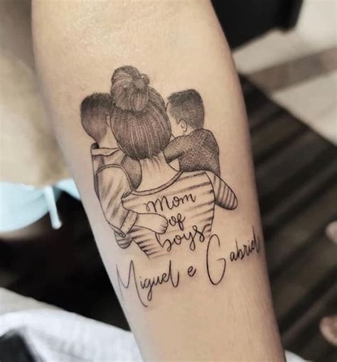 36 Meaningful Tattoo Designs For Mom With Kids Mom Tattoos Tattoos
