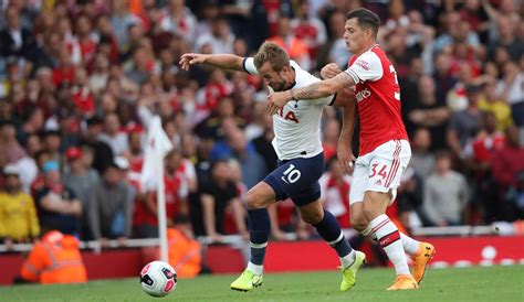 Find out if tottenham hotspur football team is leading the pack or at the foot of the table on bbc sport. Premier League: Tottenham Hotspur - FC Arsenal heute live ...