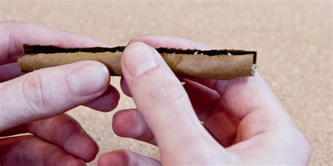 How To Roll A Blunt 6 Step Visual Guide Key To Cannabis