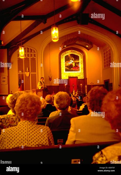 Female Priest Preaching Hi Res Stock Photography And Images Alamy