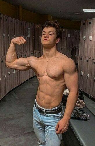 Shirtless Muscular Male Hunk Beefcake Flexing Gym Locker Room Photo X