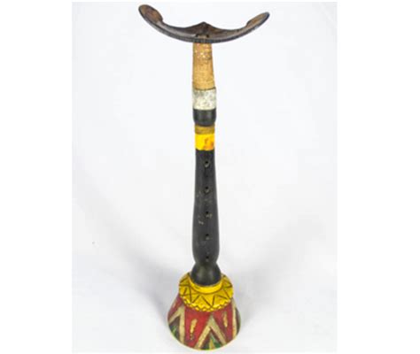 Kintung merupakan alat musik tradisional khas kalimantan selatan yang terbuat dari bambu dan memiliki bentuk mirip seperti alat musik angklung dari jawa barat. Alat Musik Tradisional Provinsi Kalimantan Selatan ...