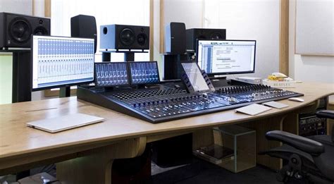 Acme produces some of the best music recording studio desks in the market. 6 Best Music Studio Desk for Home Recording Review 2020 (Recommend)