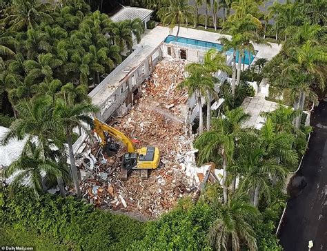 Jeffrey Epstein House Florida Address Demolition Begins On Jeffrey Epstein S Former Palm Beach