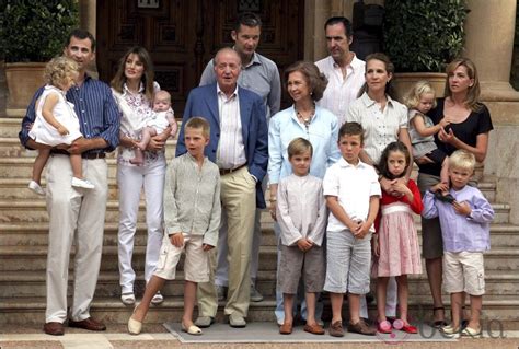 La Familia Real Española En El Palacio De Marivent En 2007 La Familia