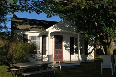 In the gateway to acadia and set on the shores of a bay just off mount desert island is this charming, beachfront, 3 bedroom home. Acadia National Park Cabin Rentals & Getaways - All Cabins
