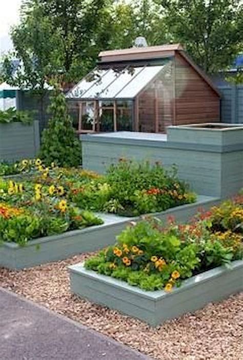 If raising your own food brings to mind images of victory gardens with long rows of vegetables marching in military precision, it's time to discover 21st century vegetable garden design ideas. 35 Stunning Vegetable Backyard For Garden Ideas | Garden ...