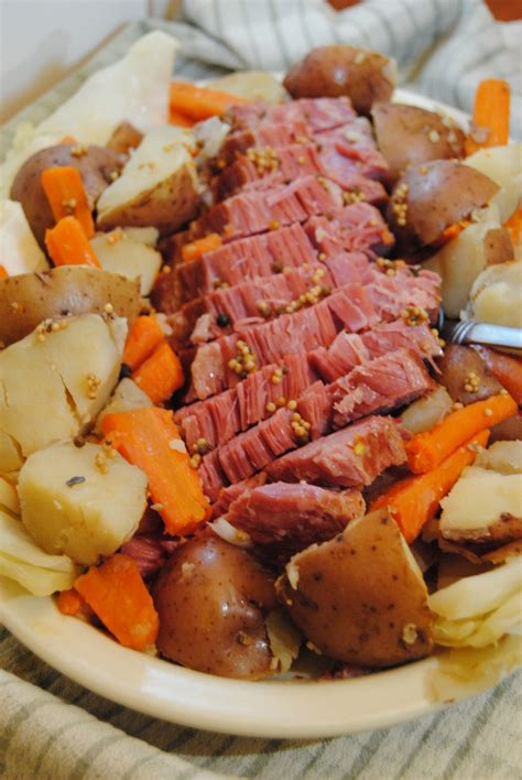 Slow Cooker Corned Beef And Cabbage Whens My Vacation