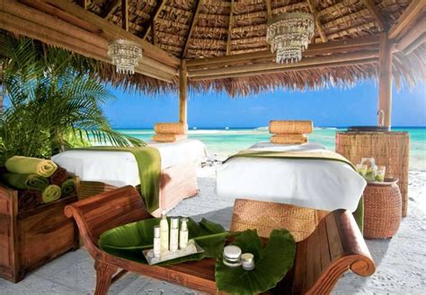 Relaxing Caribbean Beach Resort Royal Bahamian Bahamian