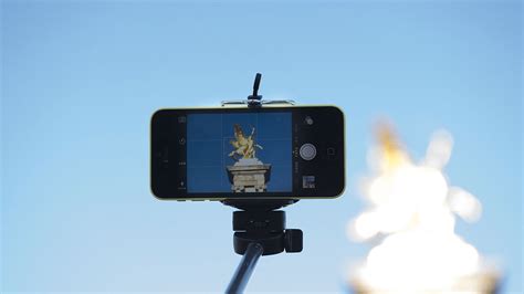 Russia Promotes Selfie Sticks To Self Defence Weapons Huffpost Uk Tech