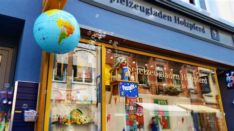 Spielzeugladen freiburg st georgen, likes wir sind eine groe abteilung voller spielfreudiger engagierter und motivierter menschen denen das gute spielzeugladen in freiburg in der gerberau 24. Shopping Hot Spots in Freiburg erkunden