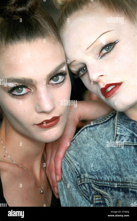 Marc Jacobs Backstage Beauty New York Ready To Wear Spring Summer Two