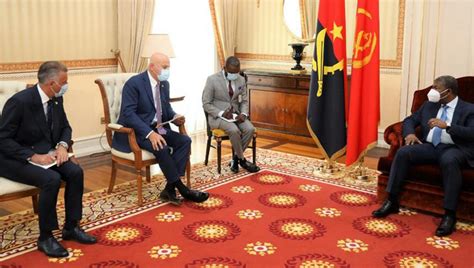 Presidente Angolano E Ceo Da Eni Reúnem Em Luanda Jornal Das Oficinas