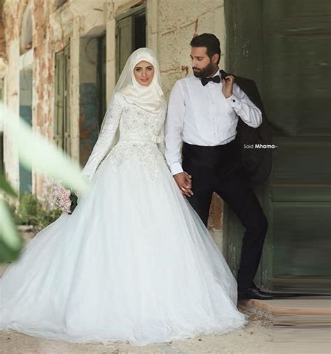 2016 High Neck Long Sleeve Muslim Wedding Dress Arabic Hijab Wedding