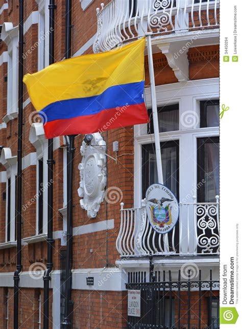 Jeśli kochasz kanada, lub kogoś, kto wie, jest. Ekwador Flaga Latanie Na Zewnątrz Ambasady W Londyn Zdjęcie Stock - Obraz złożonej z ...