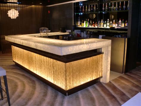 China Translucent Stone Corian Commerical Led Lighted Bar Counter