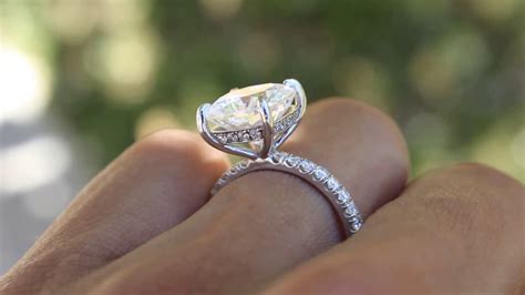 The Top 10 Most Beautiful And Unique Engagement Rings