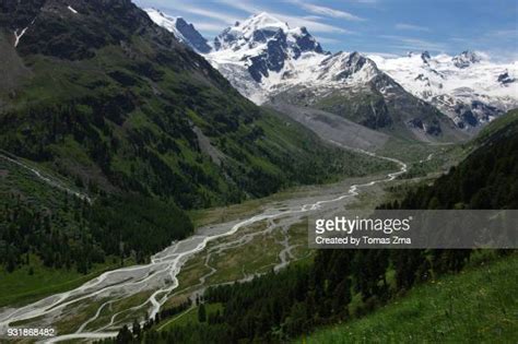 Vast Valley Photos And Premium High Res Pictures Getty Images