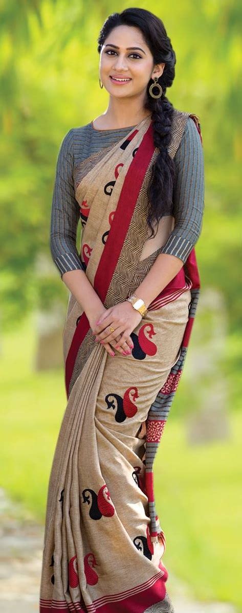 Mia George Latest Hot Photos In Saree From Flash Movies Magazine