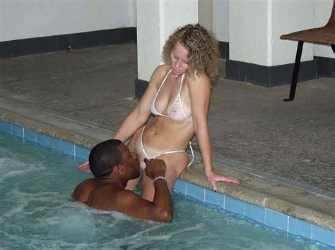 Free Cuckold Interracial Vacation Photos