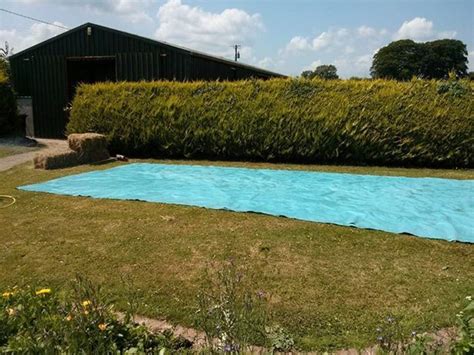 Three Irish Lads Build Their Own Swimming Pool From Bales Of Hay