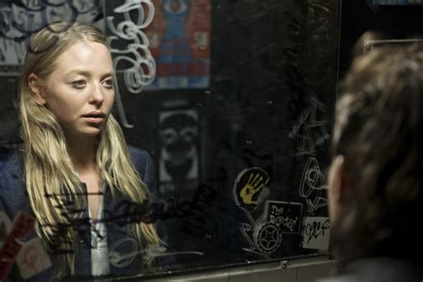 Usas Mr Robot Actually Does Everything True Detective Pretends To Do