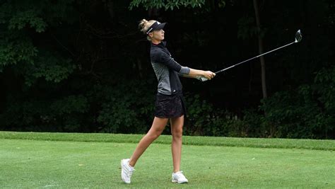 Her father, petr korda, is also a. Expectations don't faze Nelly Korda