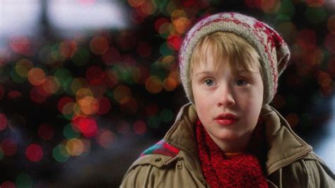 You are watching the movie home alone produced in usa belongs in category comedy, family with duration 103 min , broadcast at 123movies.la,director by chris columbus,an. Watch Home Alone | Full Movie | Disney+