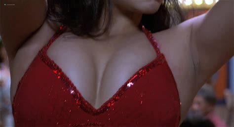 Nude Video Celebs Hafsia Herzi Sexy La Graine Et Le Mulet 2007