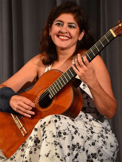 Lily Afshar Is An Iranian American Classical Guitarist Afshar Won