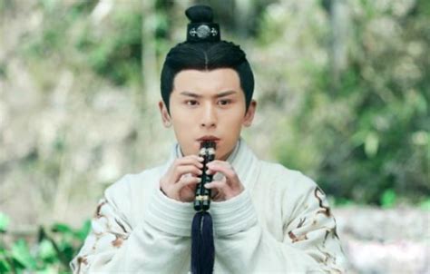 Maybe you would like to learn more about one of these? 山河令张哲瀚10个古装角色!《云中歌》演大反派，还曾演少年胡歌|芸汐传|张哲瀚|琅琊榜_新浪新闻