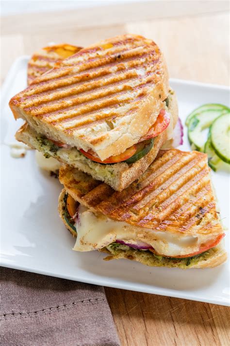 Dinner in 25 minutes: Mumbai sandwiches