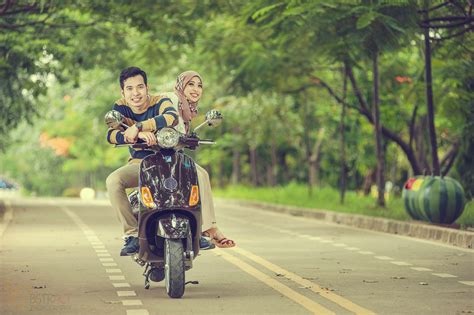 Prewedding tema motor nikah di bali youtube kumpulan foto. Prewedding Dengan Motor Cb - Foto prewedding memakai motor cb. - rukun iman dalam islam