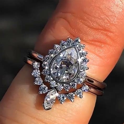 Fashion Cute Female Water Drop Wedding Ring Set Vintage